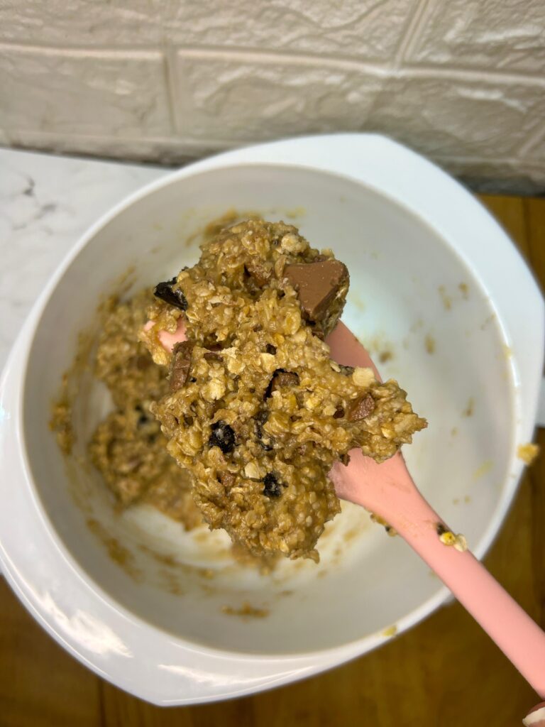 5-Ingredient Oatmeal Chocolate Chip Cookies You’ll Bake Again and Again